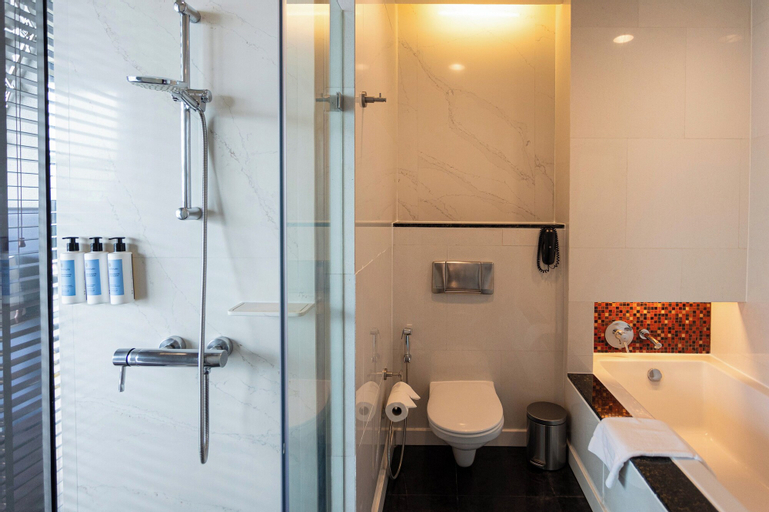 Bathroom 27