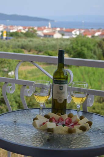 Food & Drinks 4, Apartments Marta, Kaštela