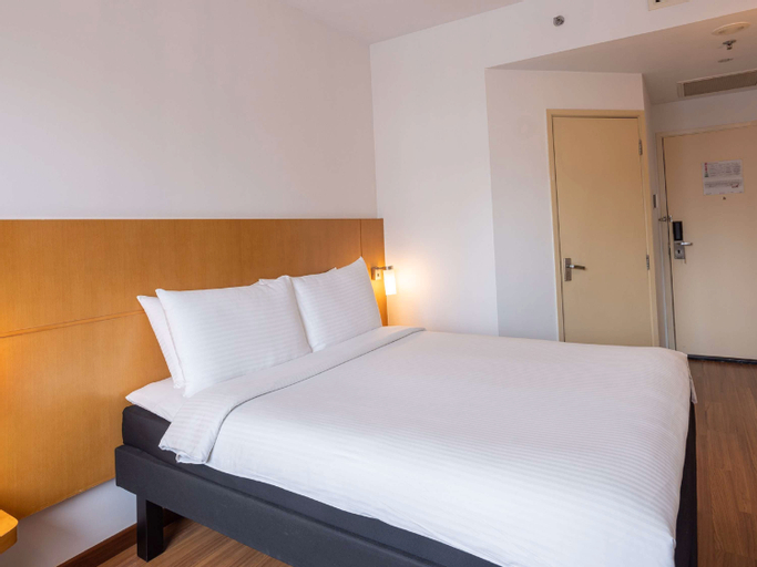 Bedroom 26