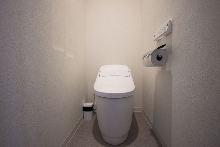 Bathroom 3, Neo Field Nakasu, Fukuoka