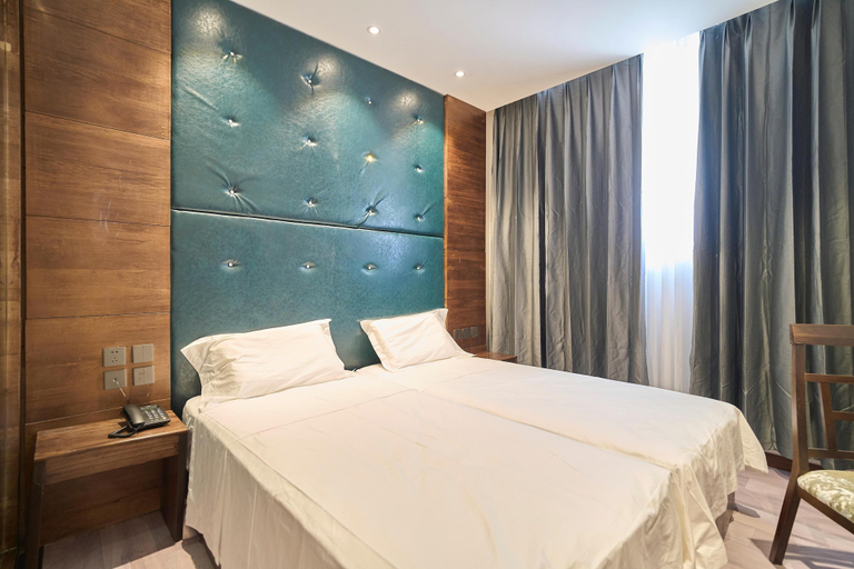Bedroom 2, HOTEL DORSETT, Madrid