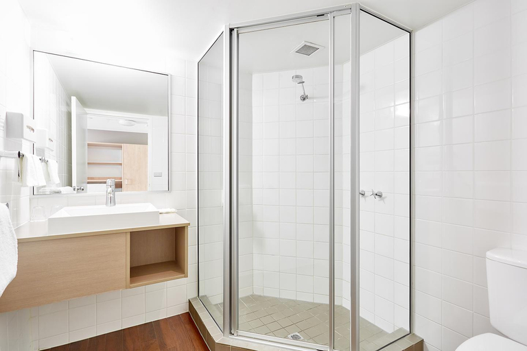 Bathroom 16