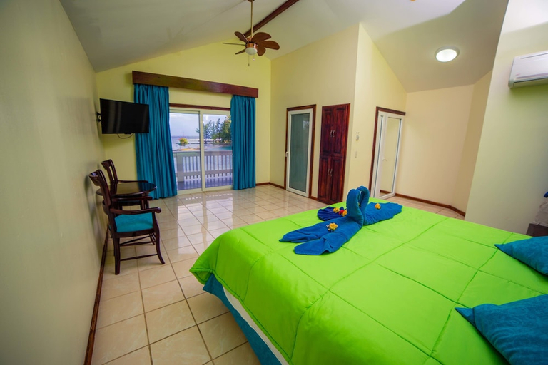 Bedroom 2, Fantasy Island Resort Beach And Marina All Inclusive, Roatán