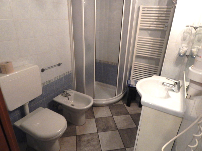 Bedroom 2, RESIDENCE HOTEL ISABELLA, Savona