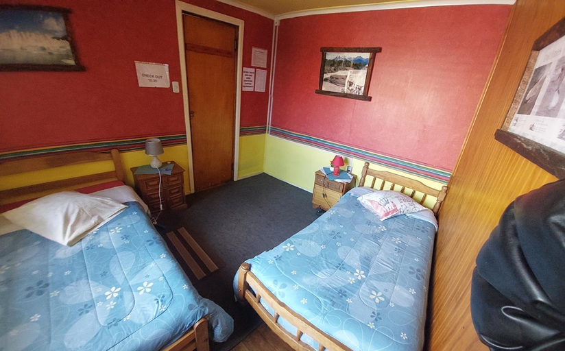 Bedroom 2, Hospedaje Independencia y camping, Magallanes