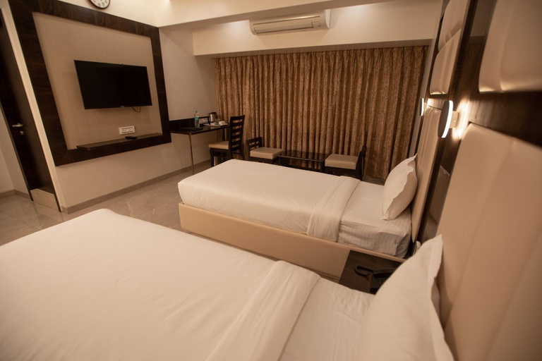 Others 4, Hotel Naaz Executive, Mumbai Suburban