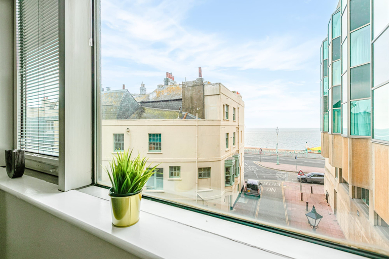 Others 5, Bright Charming Condo Short Walk to Beach Pier, Brighton and Hove