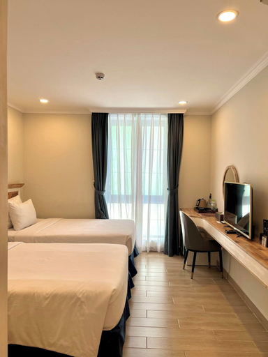 Bedroom 12