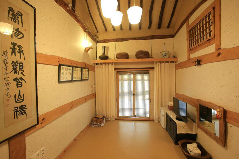 Others 3, Hanok Madang, Jeonju