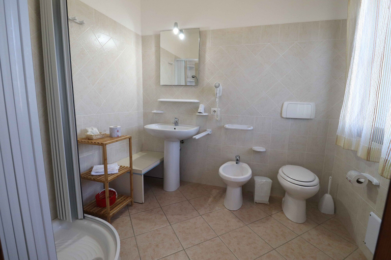 Bathroom 3, Agriturismo Monte Istulargiu, Sassari
