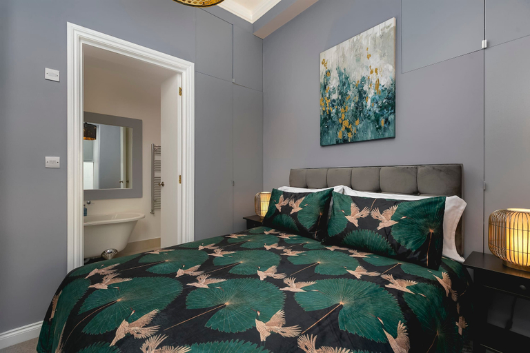 Bedroom 2, Marine Parade Sea View 2-bedroom Apartment, Brighton and Hove