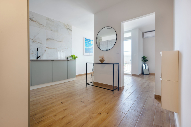 Others 5, Modern apartment Dax, Split