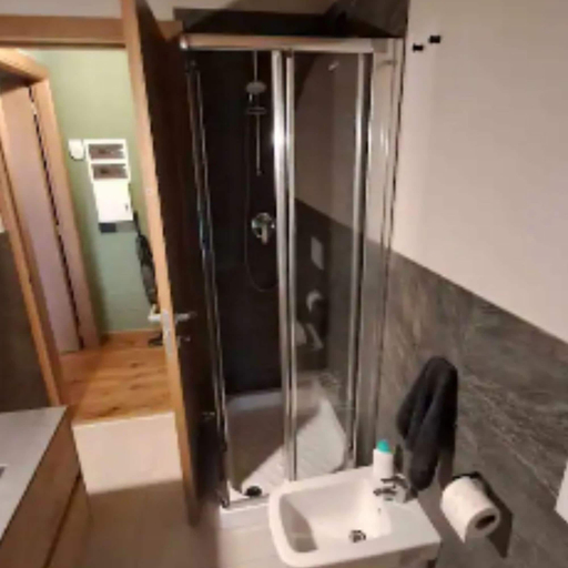 Room 2, Woodpecker s Chalet in Tem, Brescia