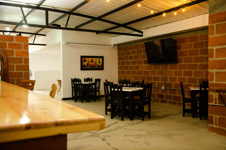 Food & Drinks 3, CASA HOTEL LOS ARBOLES, Bello