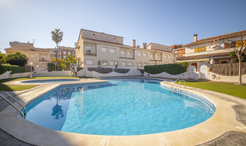 Room 4, R140 - B5 Manila Resort Jardin, Tarragona