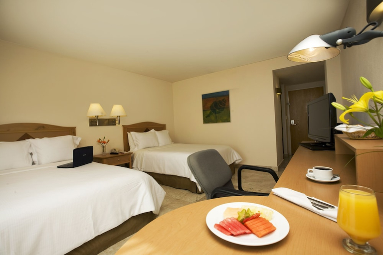 Bedroom 3, Fiesta Inn Ciudad del Carmen, Carmen