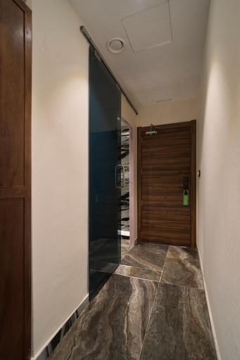 Others 4, HOTEL DORSETT, Madrid