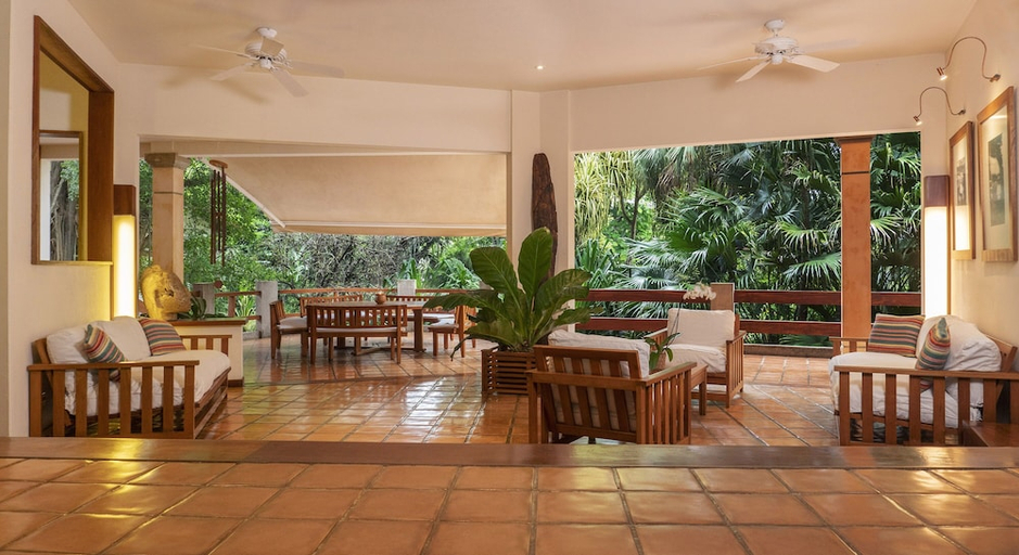 Food & Drinks 3, Hotel Capitan Suizo, Santa Cruz