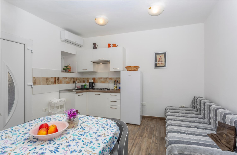 Others 5, Apartments Dalida, Čavle