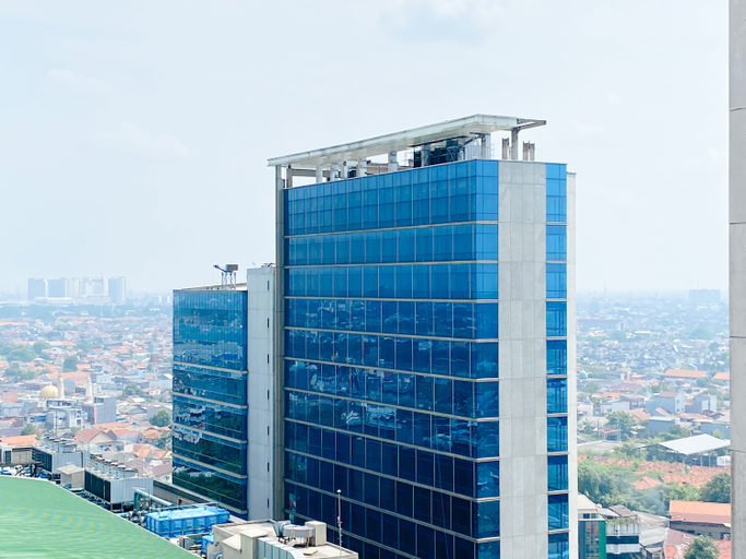 Exterior & Views 3, Serene and Tidy Studio Apartment Transpark Juanda Bekasi Timur By Travelio, Bekasi
