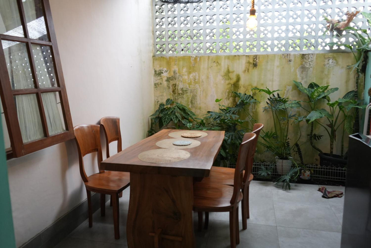 Dining Room 7