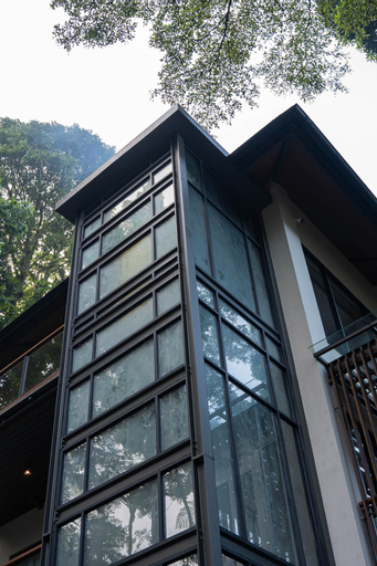 Exterior 13