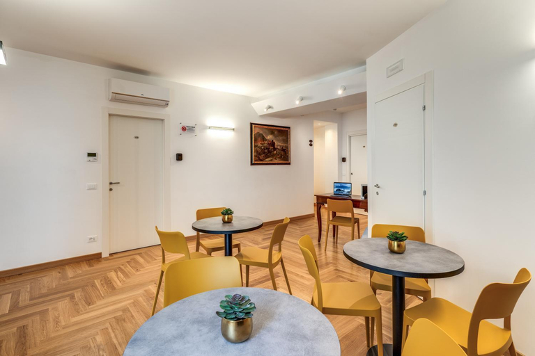 Others 3, Relais Metronia, Rome