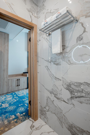 Bathroom 4, Qazaq Hotel Premium, Shymkent