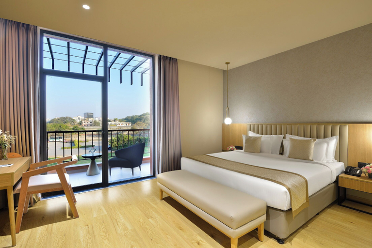 Bedroom 2, Treat Hotel Nashik City Center, Nashik