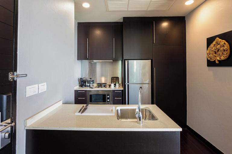 Dining Room 6