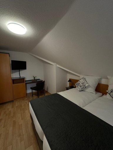 Bedroom 2, Hotel Restaurant Haus Odendahl, Köln