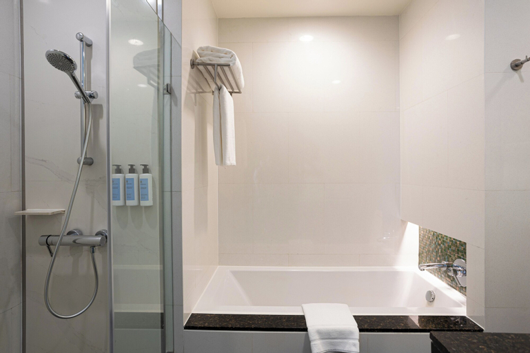 Bathroom 15