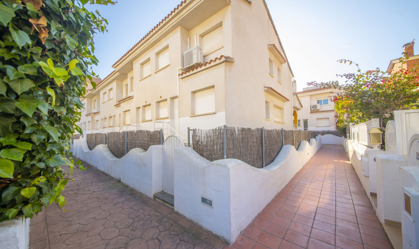 Room 3, R141 - C6 Manila Resort Patio, Tarragona