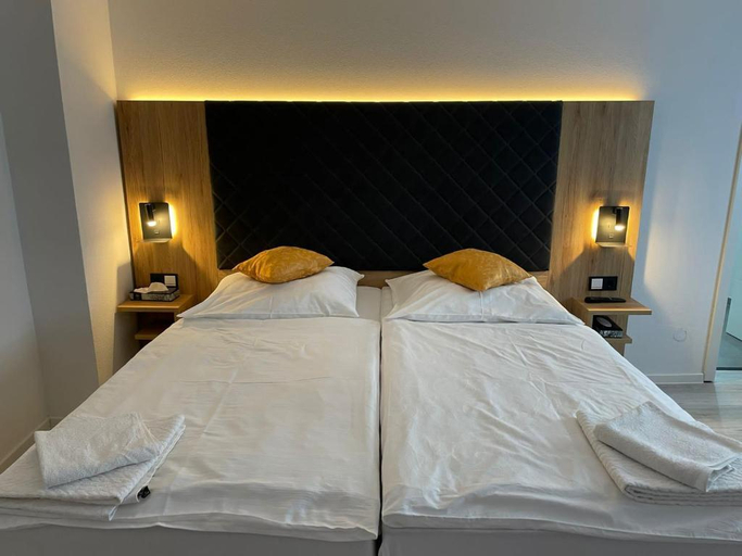 Bedroom 2, Hotel & Restaurant Bella Italia, Mayen-Koblenz