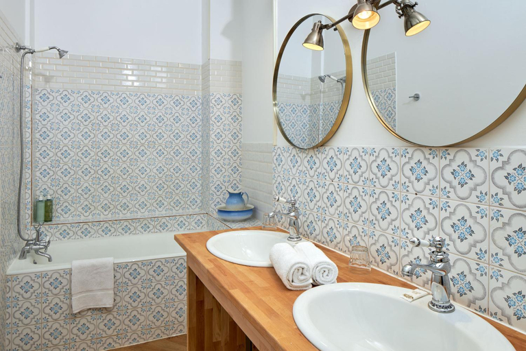 Bathroom 4, HOTEL DE FRANCE ET DE GUISE, Loir-et-Cher