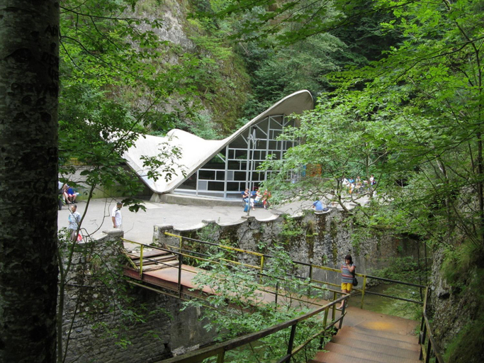 Others 5, Hotel Parang, Livadia