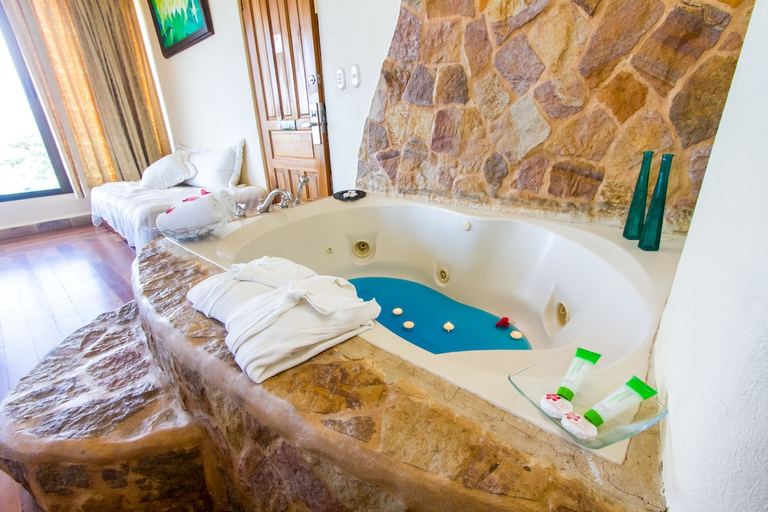 Bathroom 5, Issimo Suites Boutique Hotel & Spa - Adults Only, Aguirre