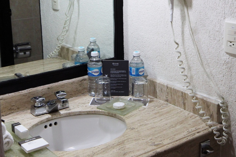 Bathroom, Smart Cancun by Oasis, Benito Juárez