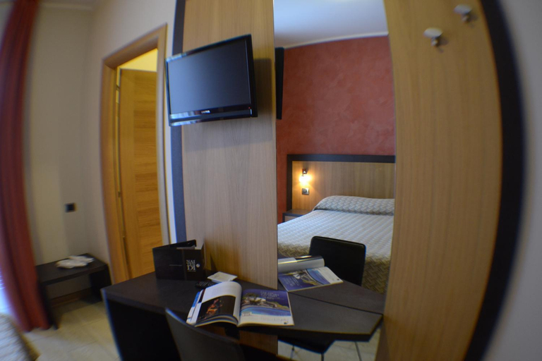 Bedroom 3, Hotel Naitendi, Lecce