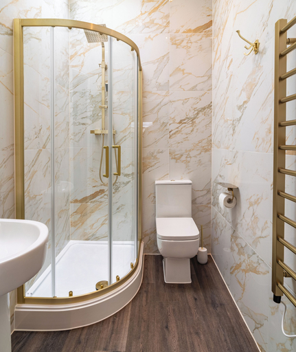 Bathroom 3, Howfield Hotel, Merthyr Tydfil