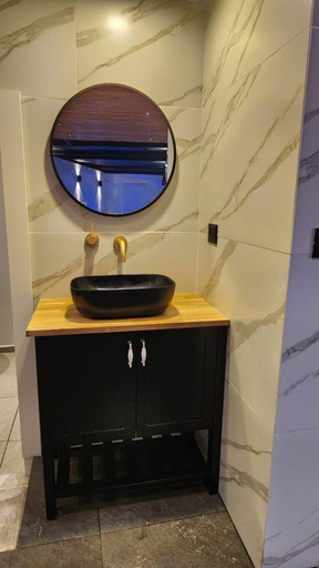 Bathroom 4, Elven Hotel