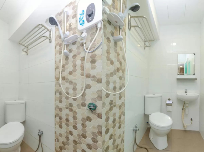 Bathroom 18