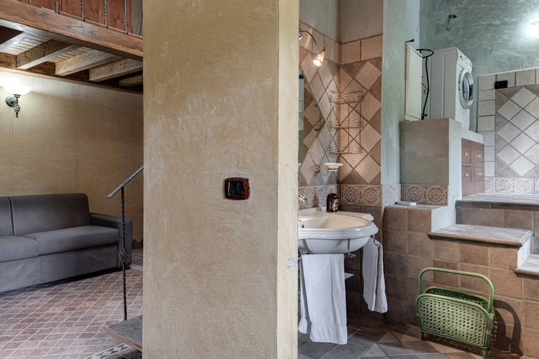 Bedroom 2, Il sopra, Florence