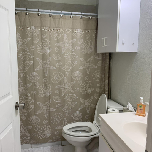 Bathroom, 3-suite Group Stay Steps to Beach Sleeps 13