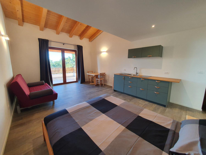 Others 3, Agriturismo Budin, Trieste