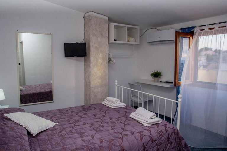 Bedroom 2, B&B Villa San Nicola, Cosenza