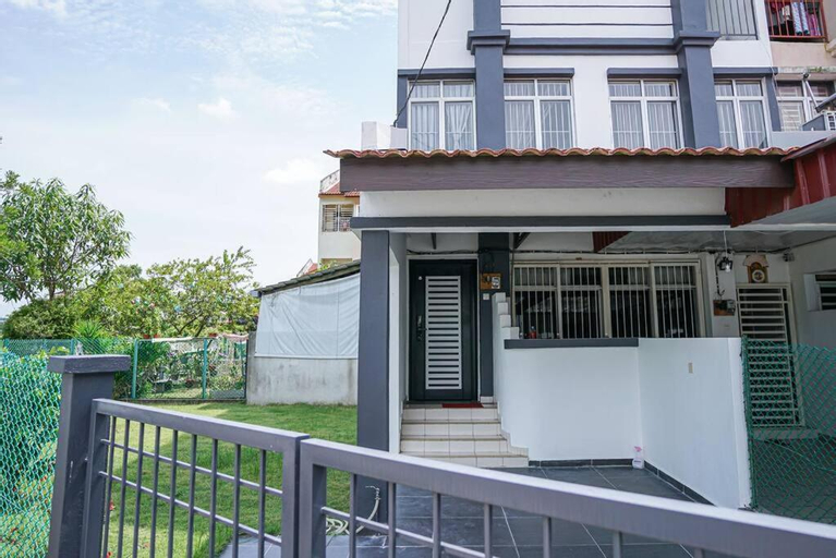 Jovial Modern Stylish Townhouse 8pax - BM Icon City, Seberang Perai Tengah