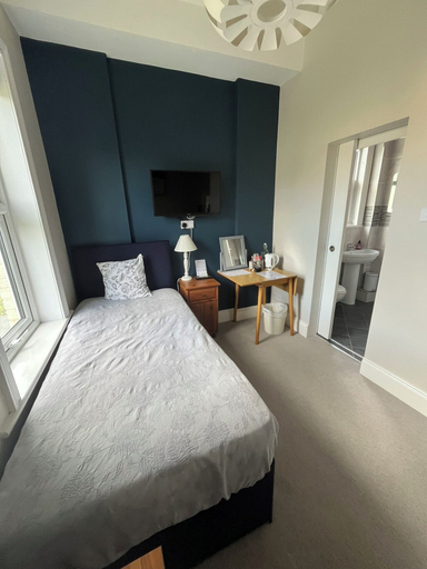 Bedroom 3, Hotel 50, Bournemouth