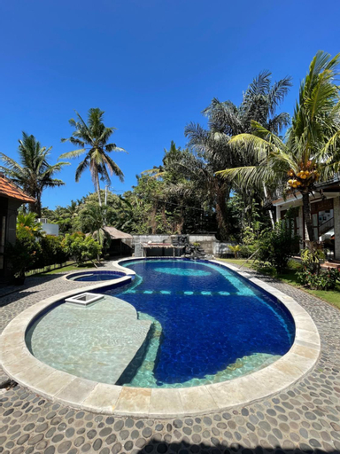 Swimming Pool 13
