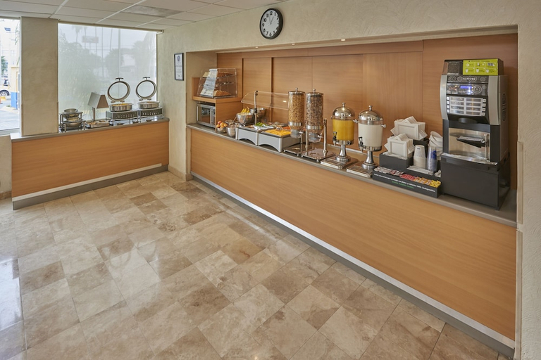 Food & Drinks 5, City Express by Marriott Nuevo Laredo, Nuevo Laredo